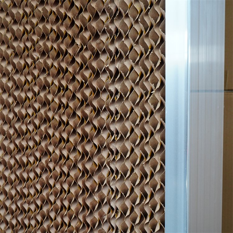 水帘+风机=负压降温系统当今省钱的通风、降温系统 水帘+风机=负压降温系统当今省钱的通风、降温系统